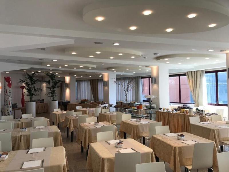 Hotel Caraibi Milano Marittima Zewnętrze zdjęcie