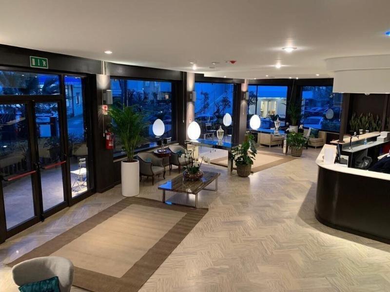 Hotel Caraibi Milano Marittima Zewnętrze zdjęcie