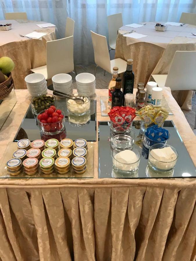 Hotel Caraibi Milano Marittima Zewnętrze zdjęcie